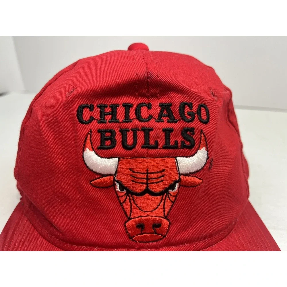 Vintage CHICAGO BULLS Snapback Hat ALL RED The G Cap Mascot